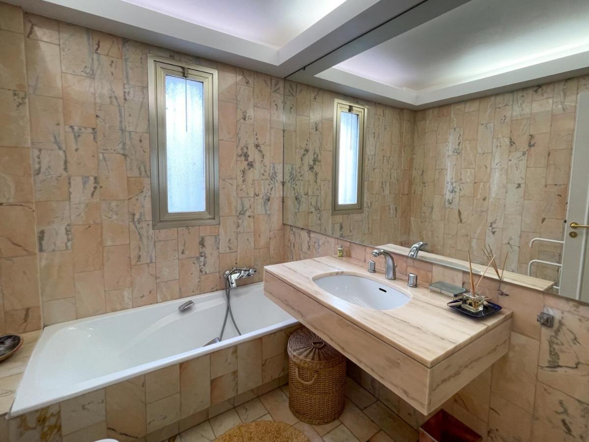 Apartment 2 Bedroom With Parking 3 Mins From La Croisette Cannes